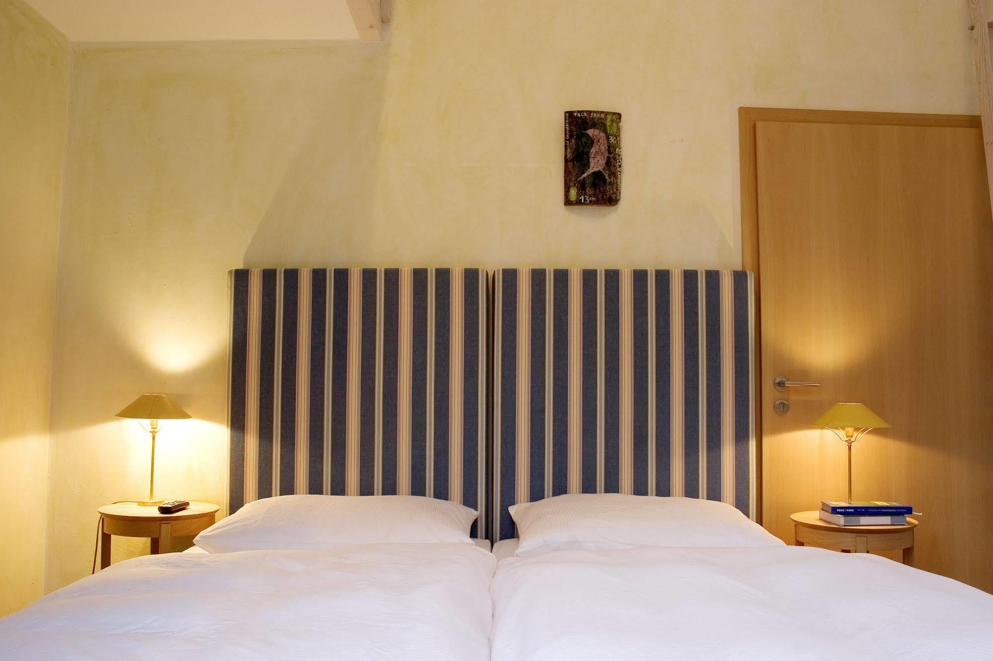 Hotelcamp Reinsehlen 施内沃丁根 外观 照片